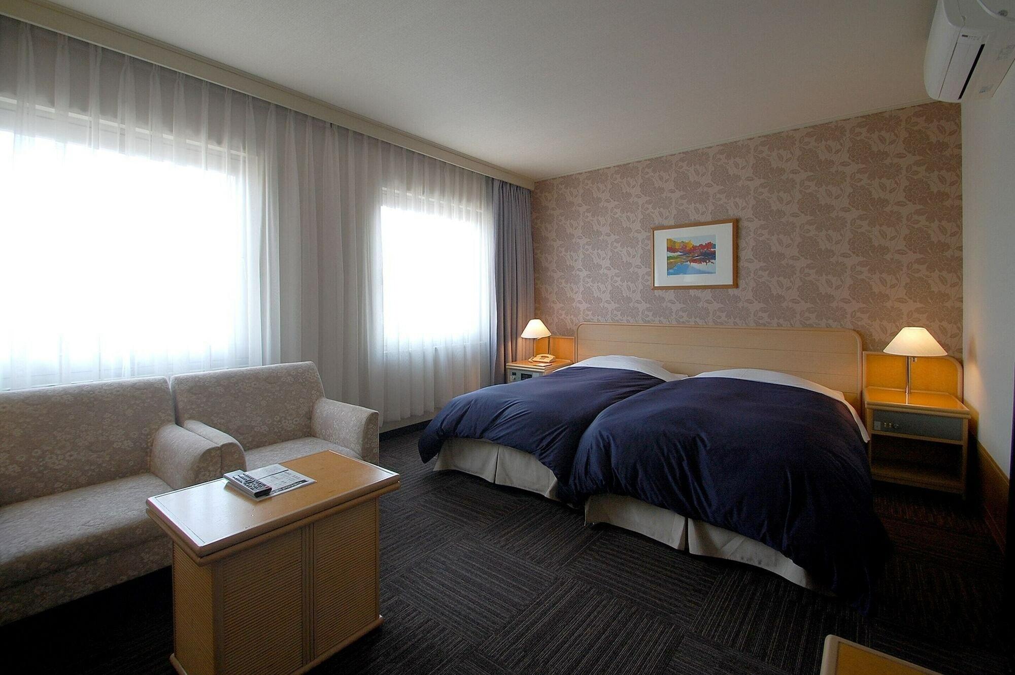 Hotel Excel אוקיאמה מראה חיצוני תמונה